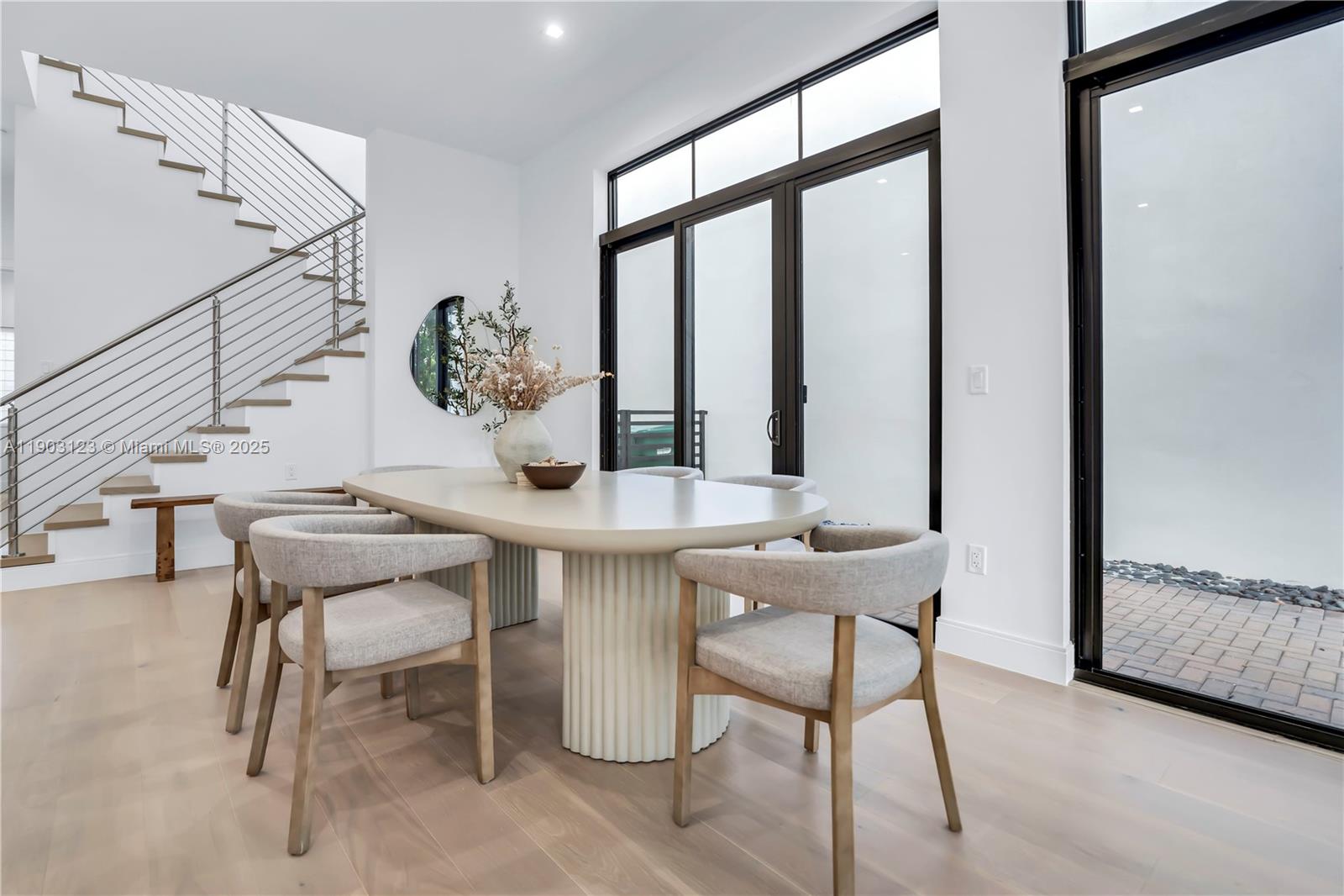 CANARIAS EAST - Residential