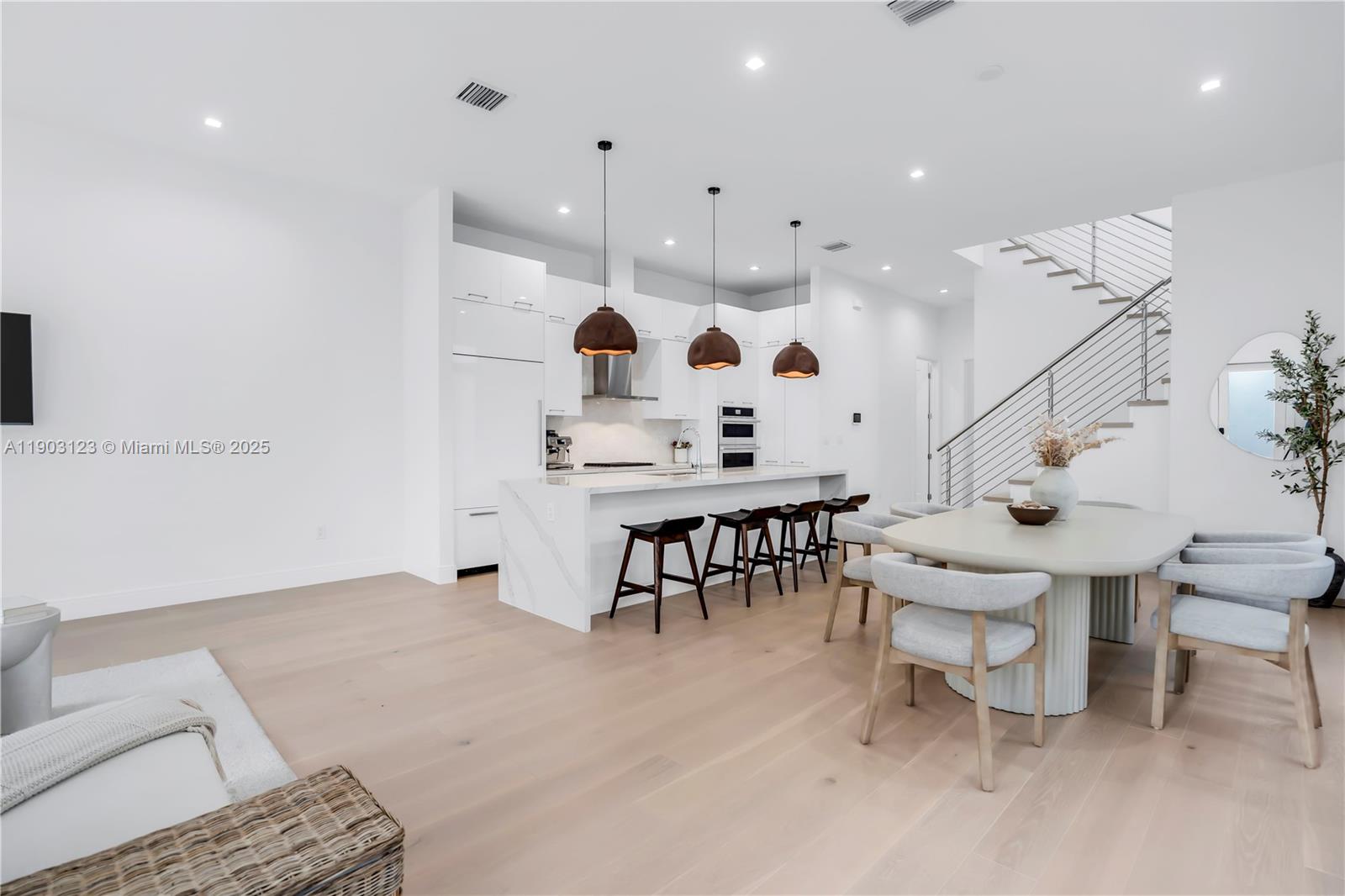 CANARIAS EAST - Residential