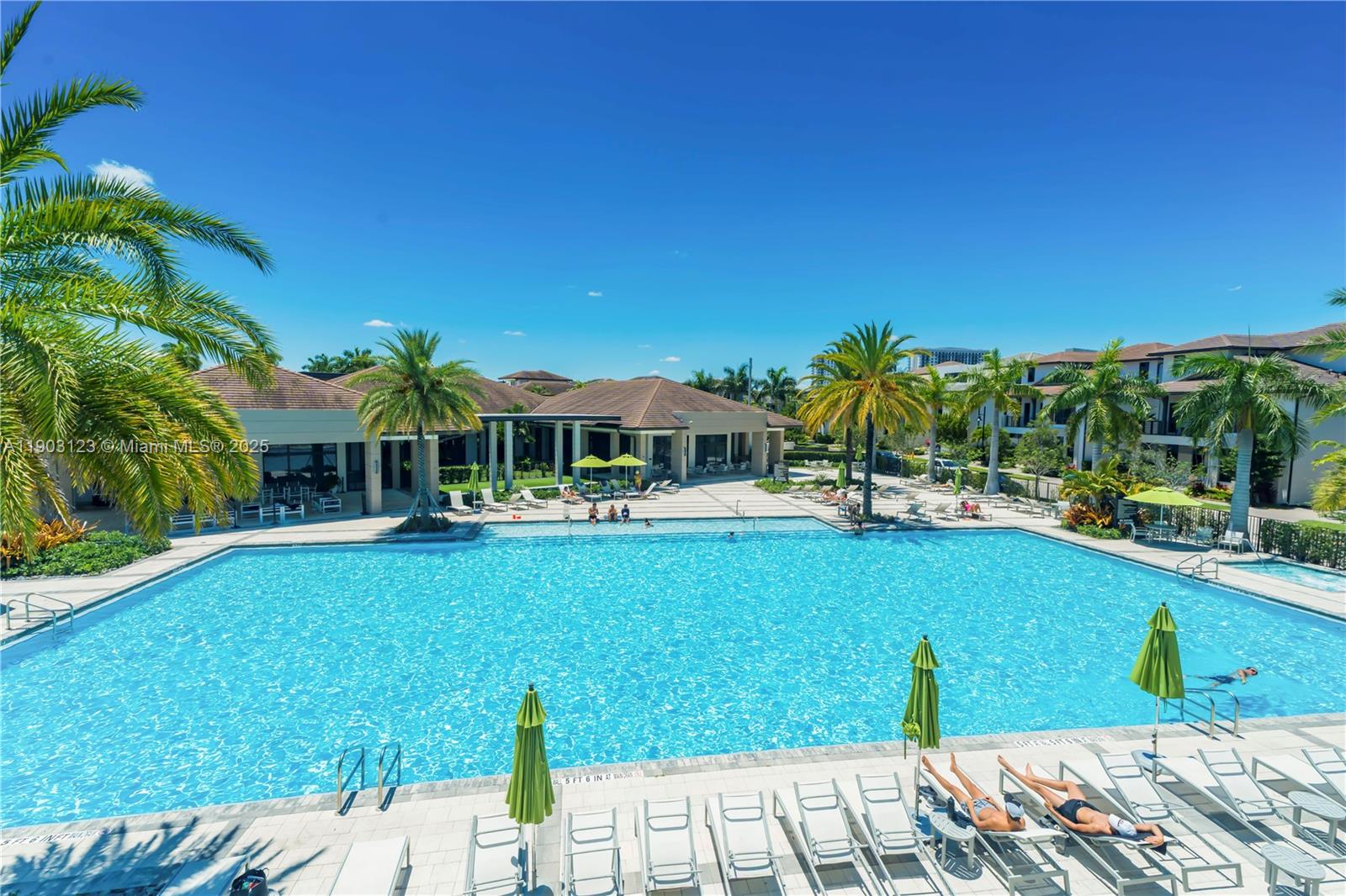 CANARIAS EAST - Residential