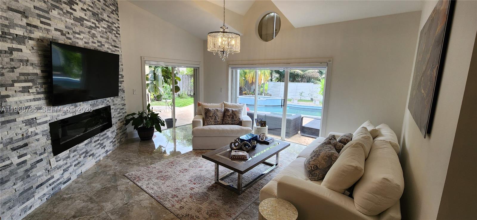 LAKES ON THE GREEN REPLAT - Residential