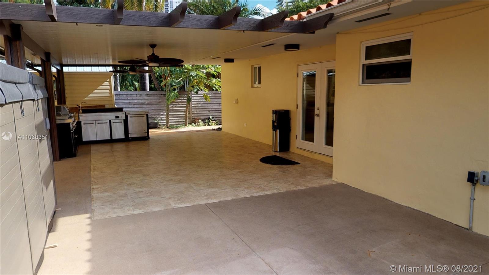 GOLDEN SHORES OCEAN BLVD - Residential