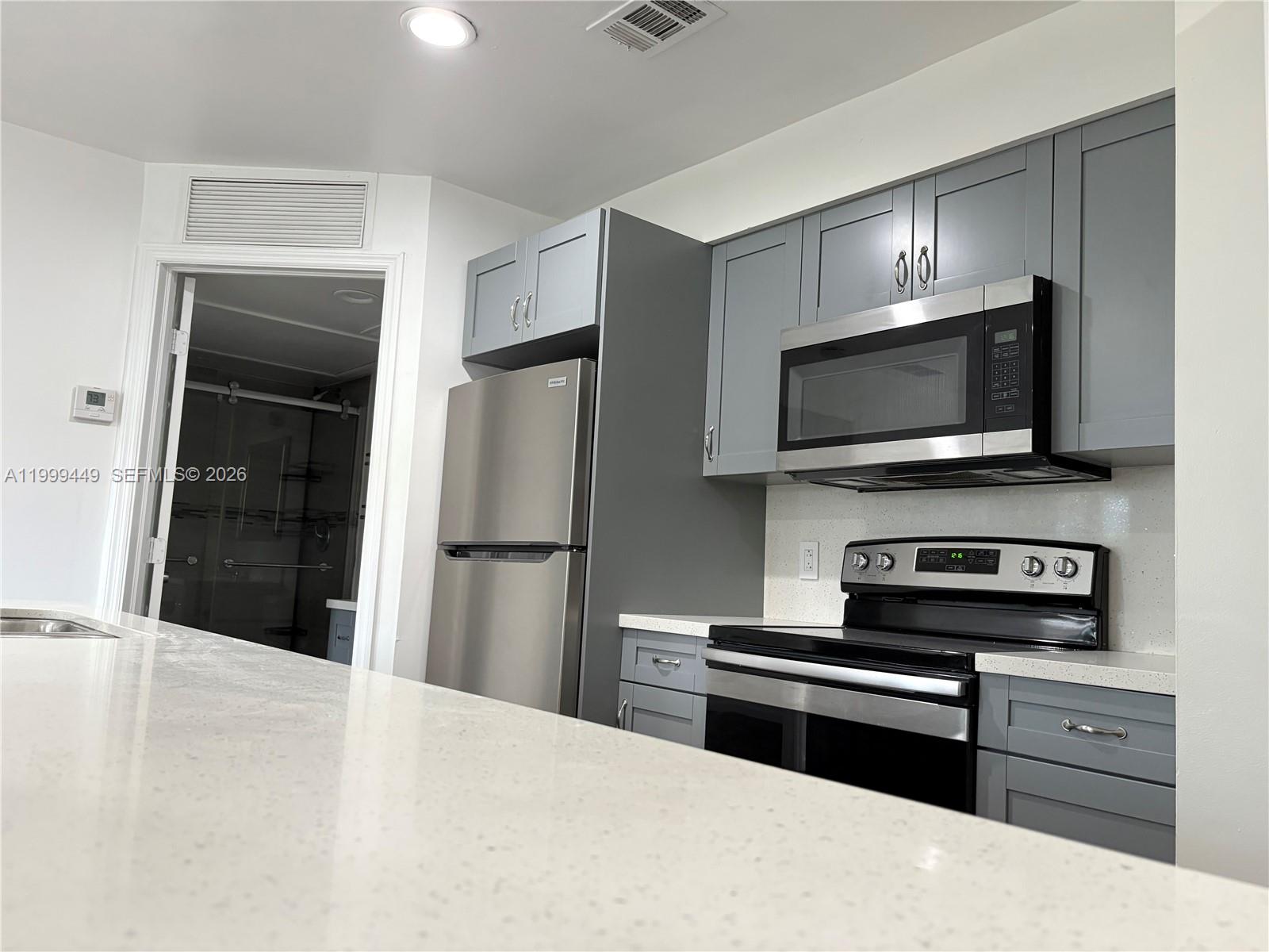 ANTIGUA AT CNTRY CLUBOF M - Residential Lease