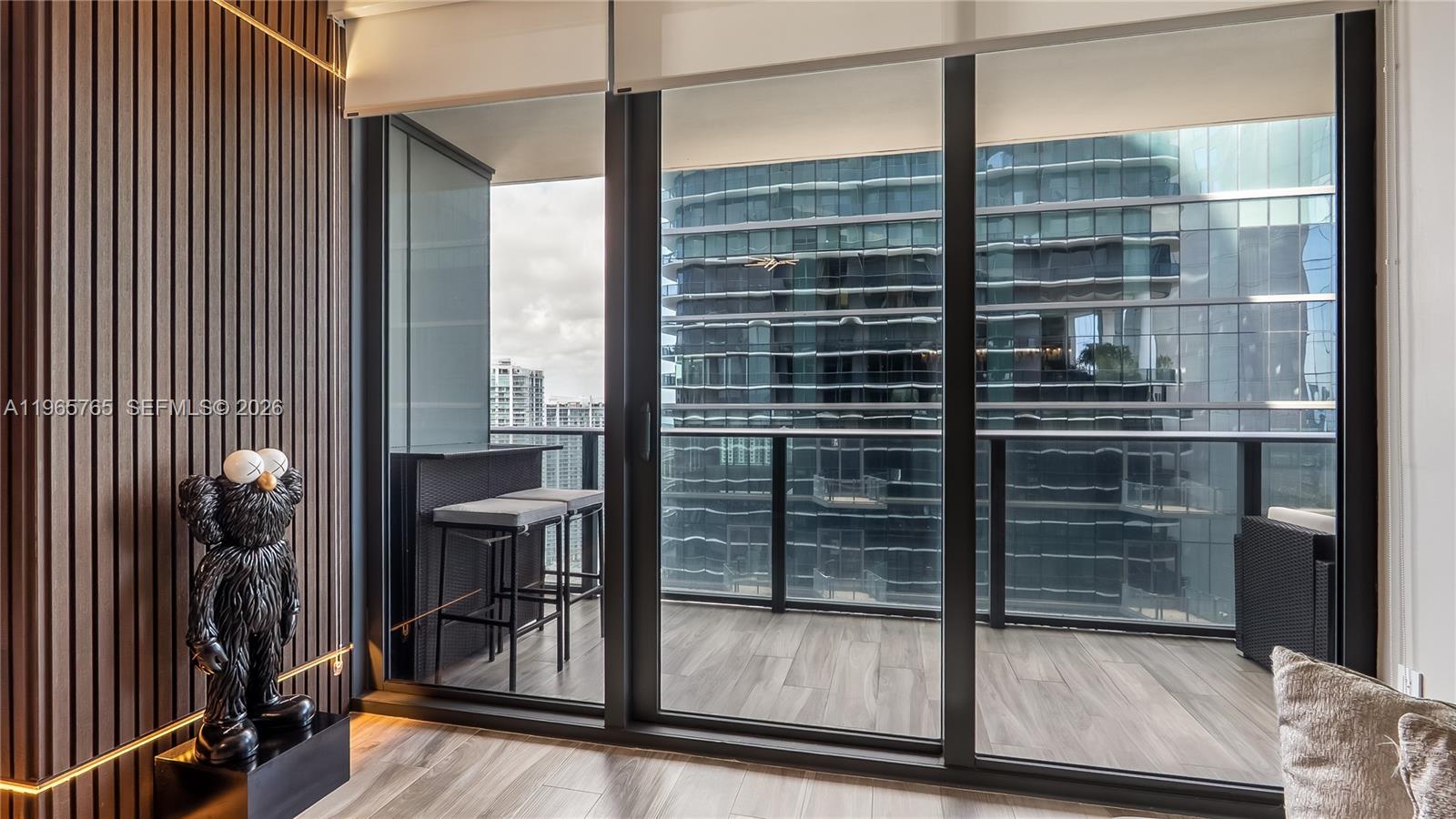 801 SMA RESIDENCES CONDO - Residential