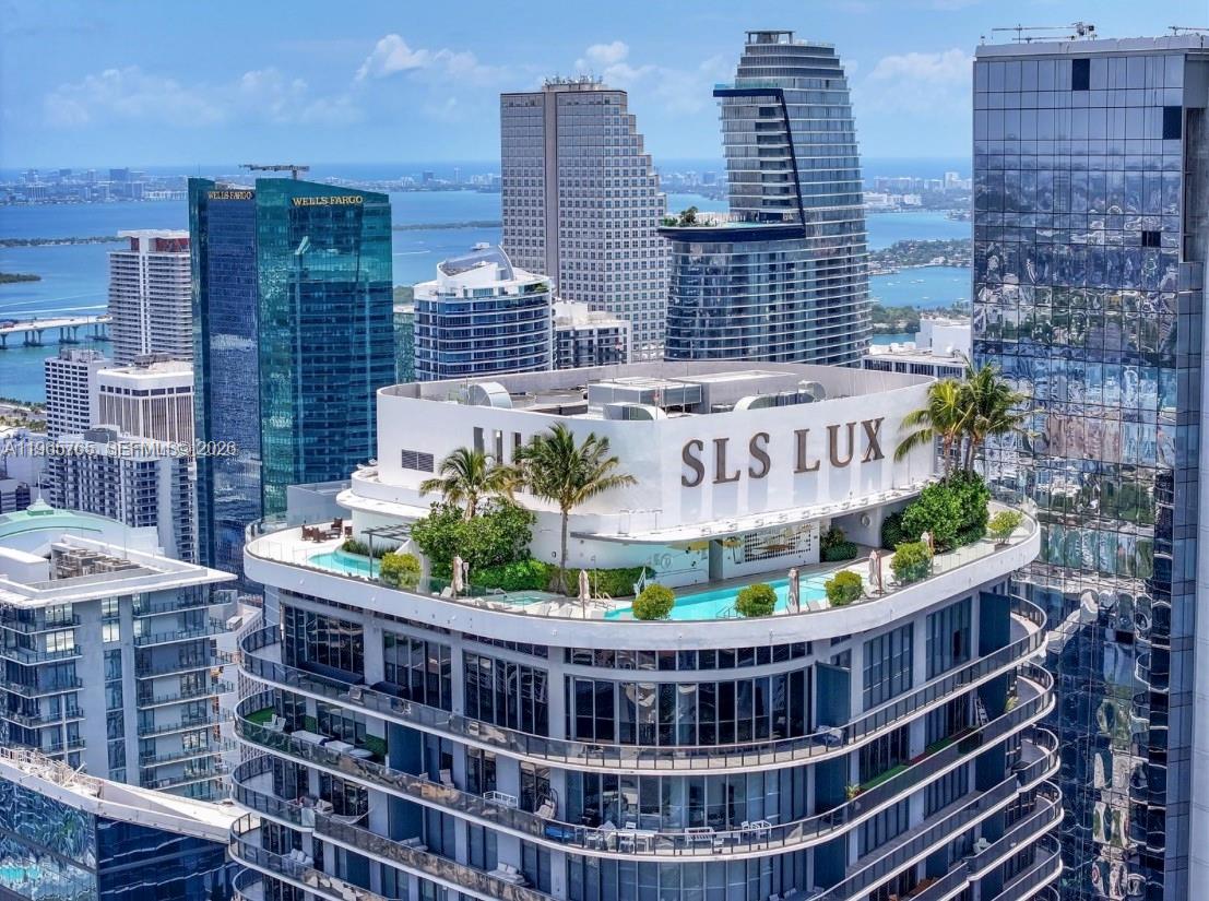 801 SMA RESIDENCES CONDO - Residential