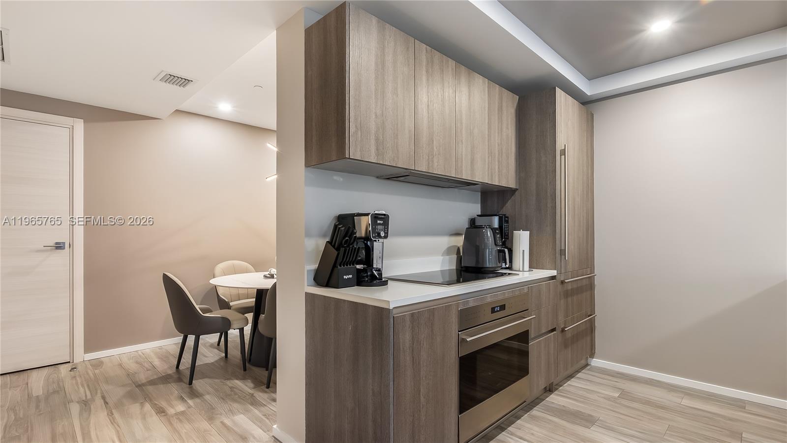 801 SMA RESIDENCES CONDO - Residential