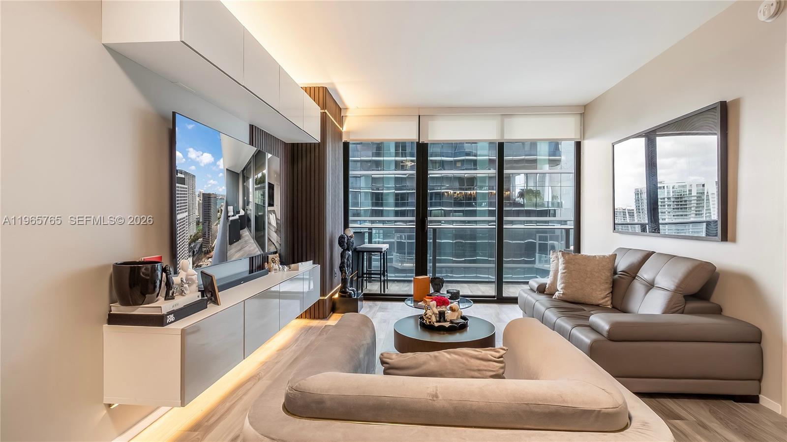 801 SMA RESIDENCES CONDO - Residential