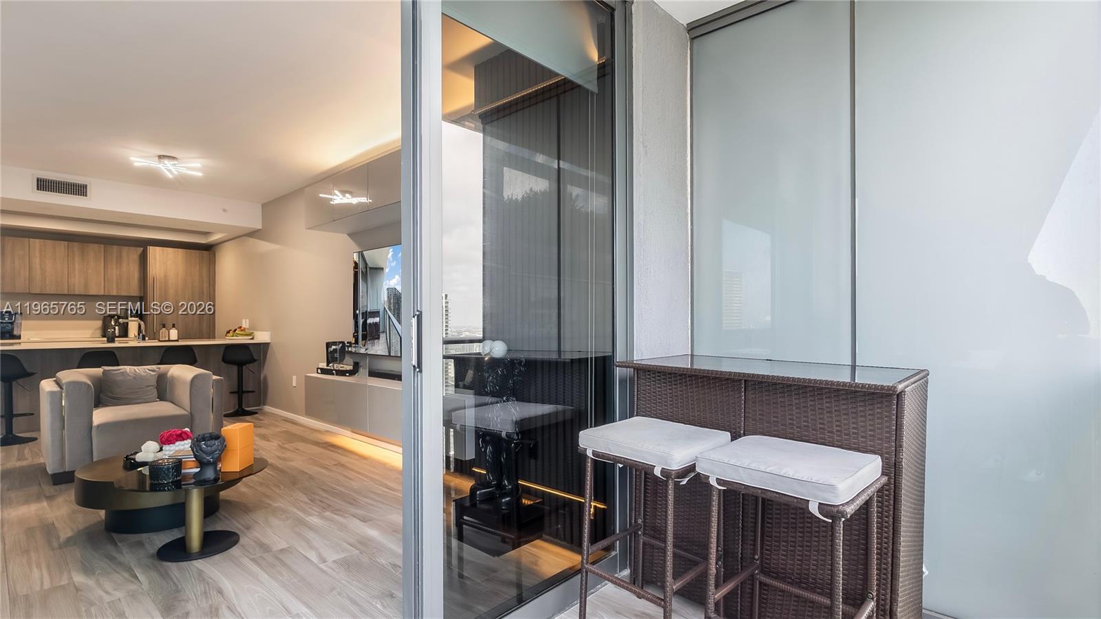 801 SMA RESIDENCES CONDO - Residential