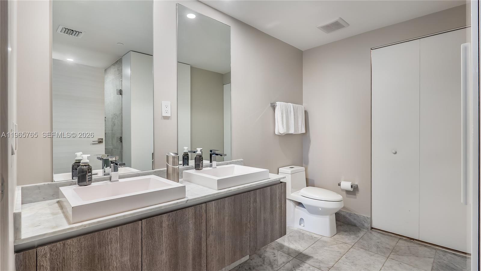 801 SMA RESIDENCES CONDO - Residential