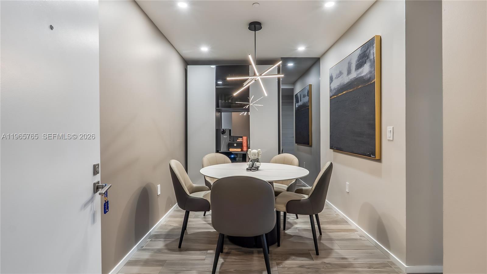 801 SMA RESIDENCES CONDO - Residential