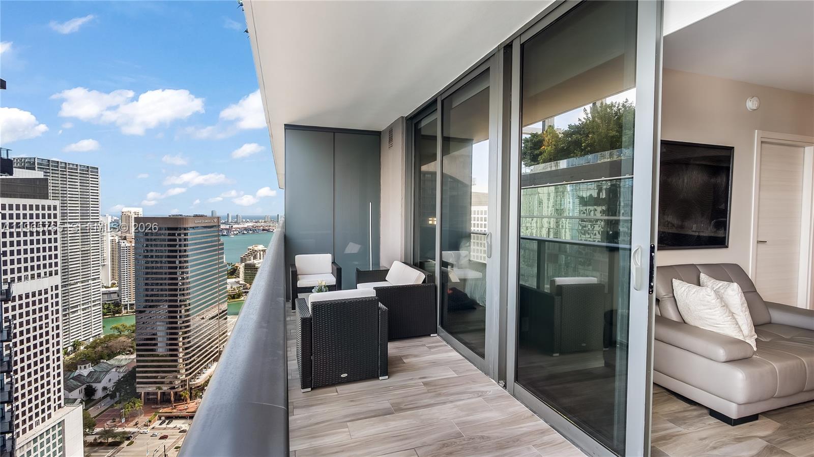 801 SMA RESIDENCES CONDO - Residential