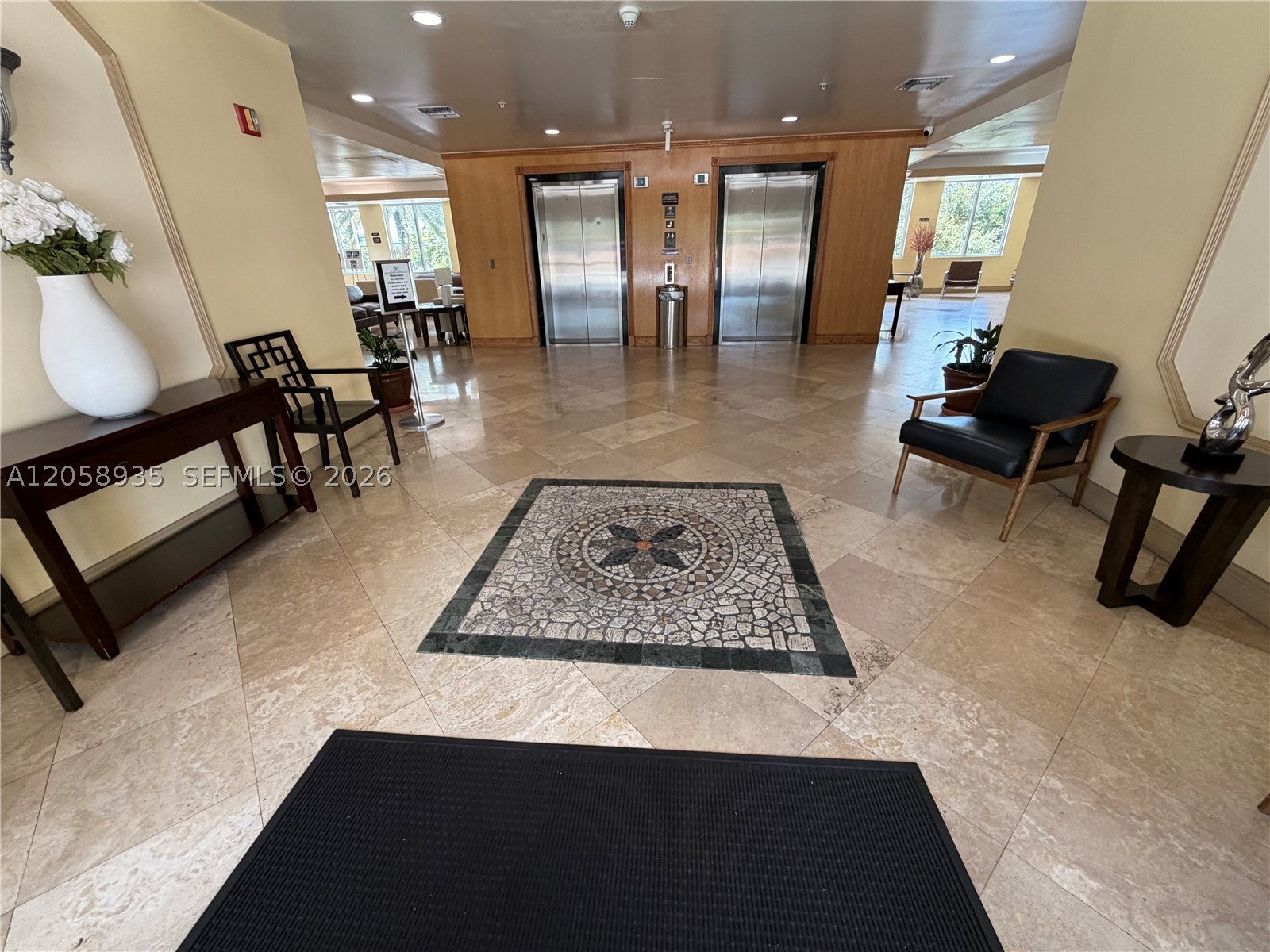 3500 Coral Way 907