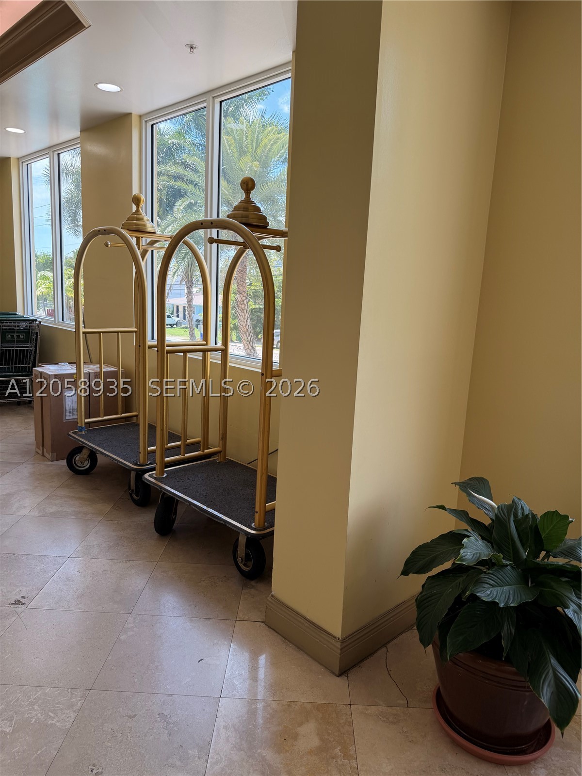 3500 Coral Way 907