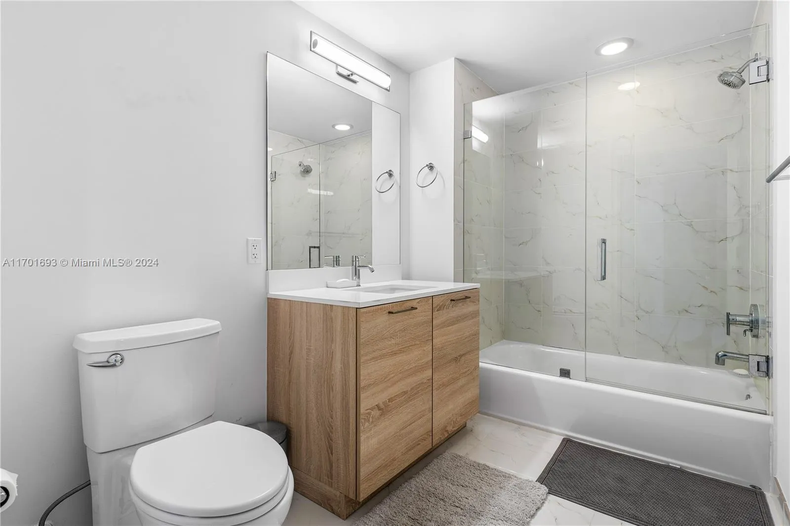 North Miami Beach, Florida 33160, United States, 2 Bedrooms Bedrooms, ,2 BathroomsBathrooms,Residential,Pending,29646