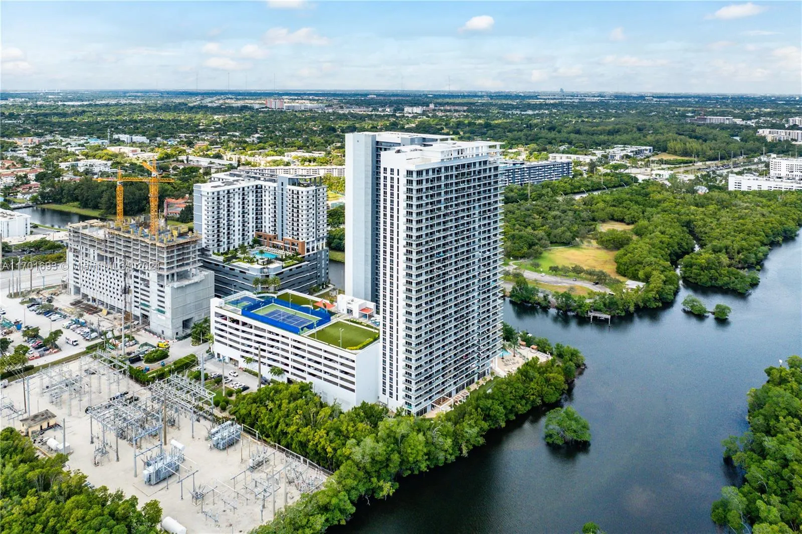 North Miami Beach, Florida 33160, United States, 2 Bedrooms Bedrooms, ,2 BathroomsBathrooms,Residential,Pending,29646