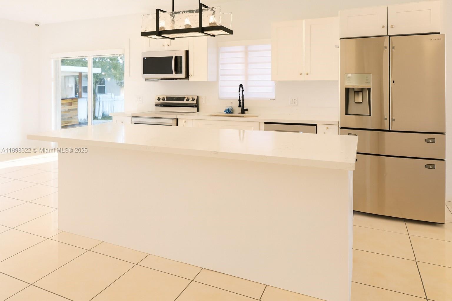 AVOCADO PARK - Residential Lease