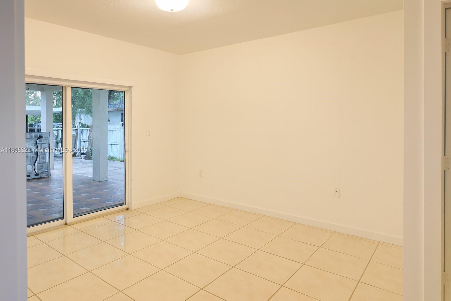 AVOCADO PARK - Residential Lease