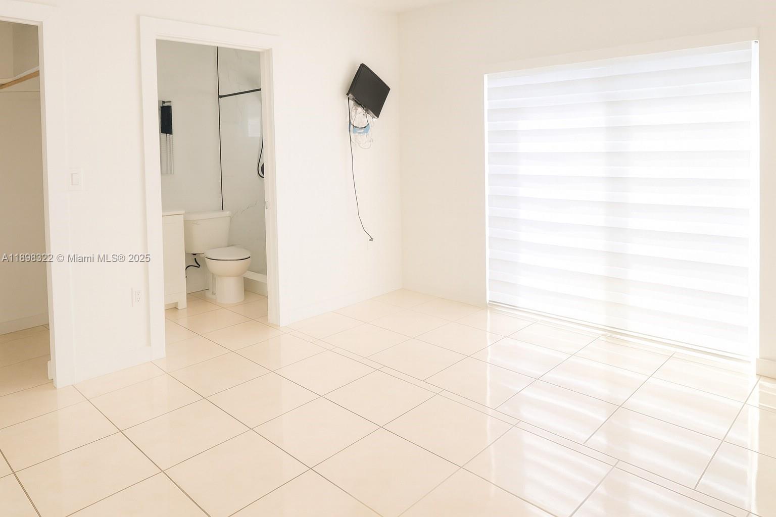 AVOCADO PARK - Residential Lease