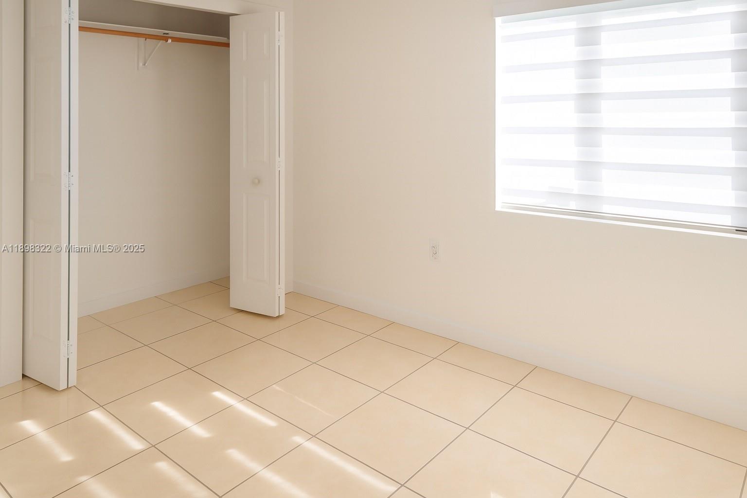 AVOCADO PARK - Residential Lease