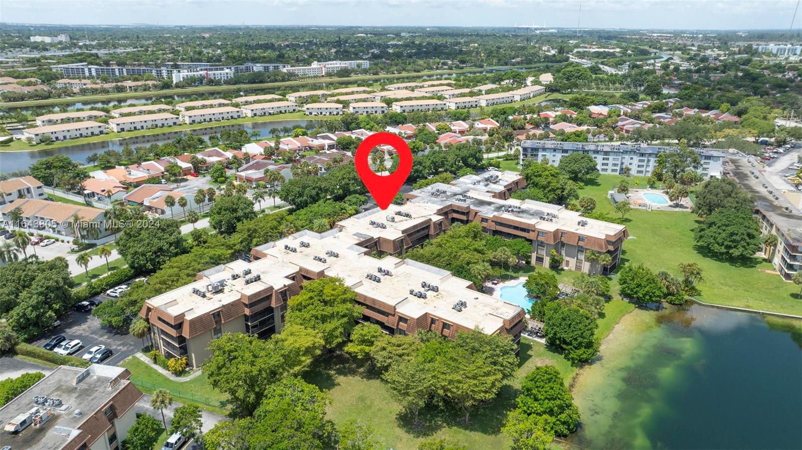 COCO WOOD CONDO - Residential