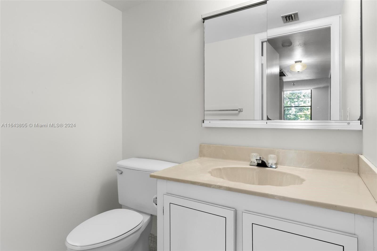 COCO WOOD CONDO - Residential