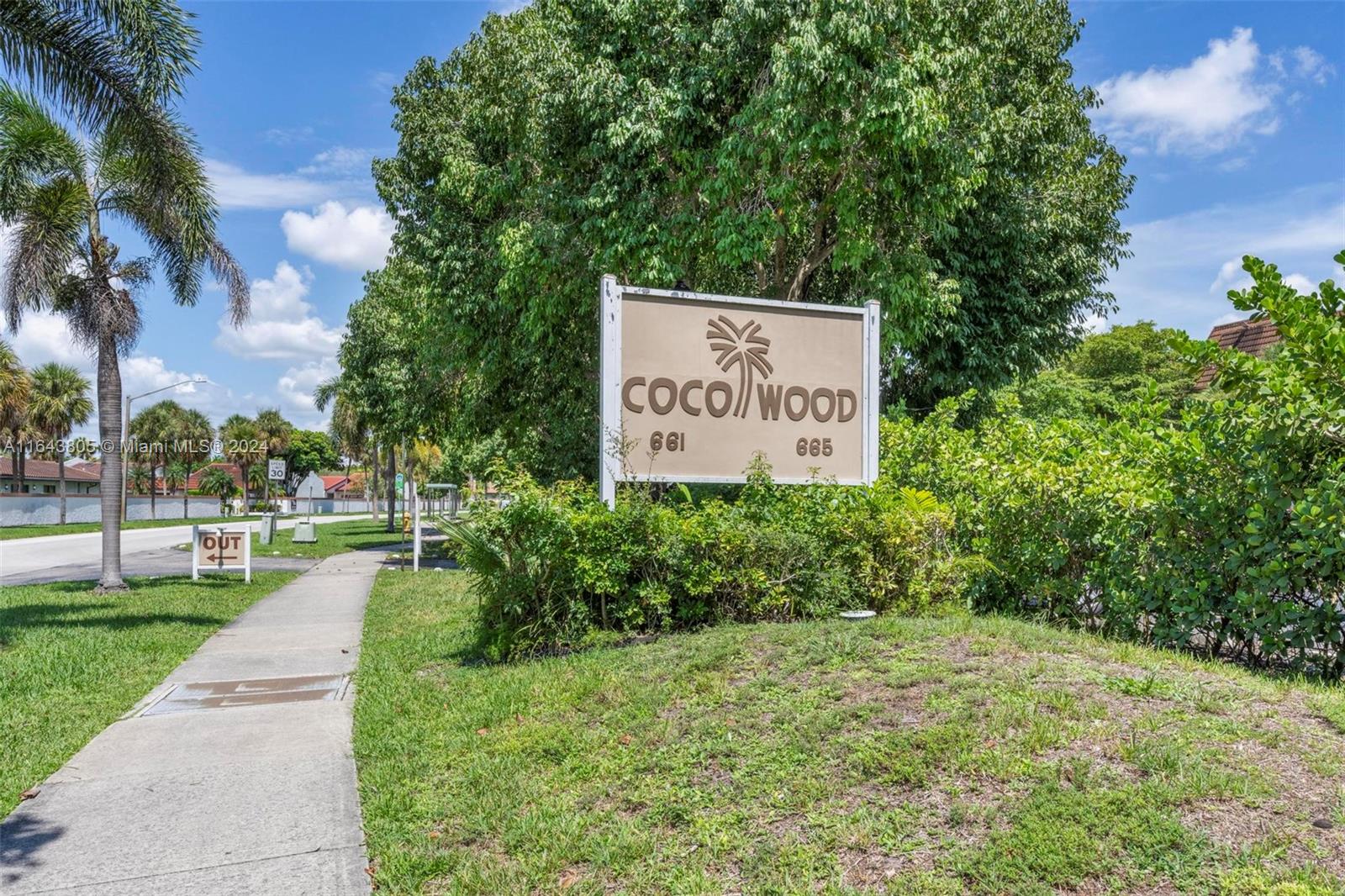 COCO WOOD CONDO - Residential