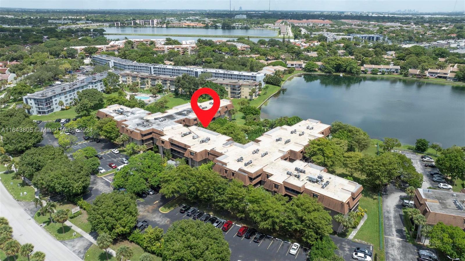 COCO WOOD CONDO - Residential