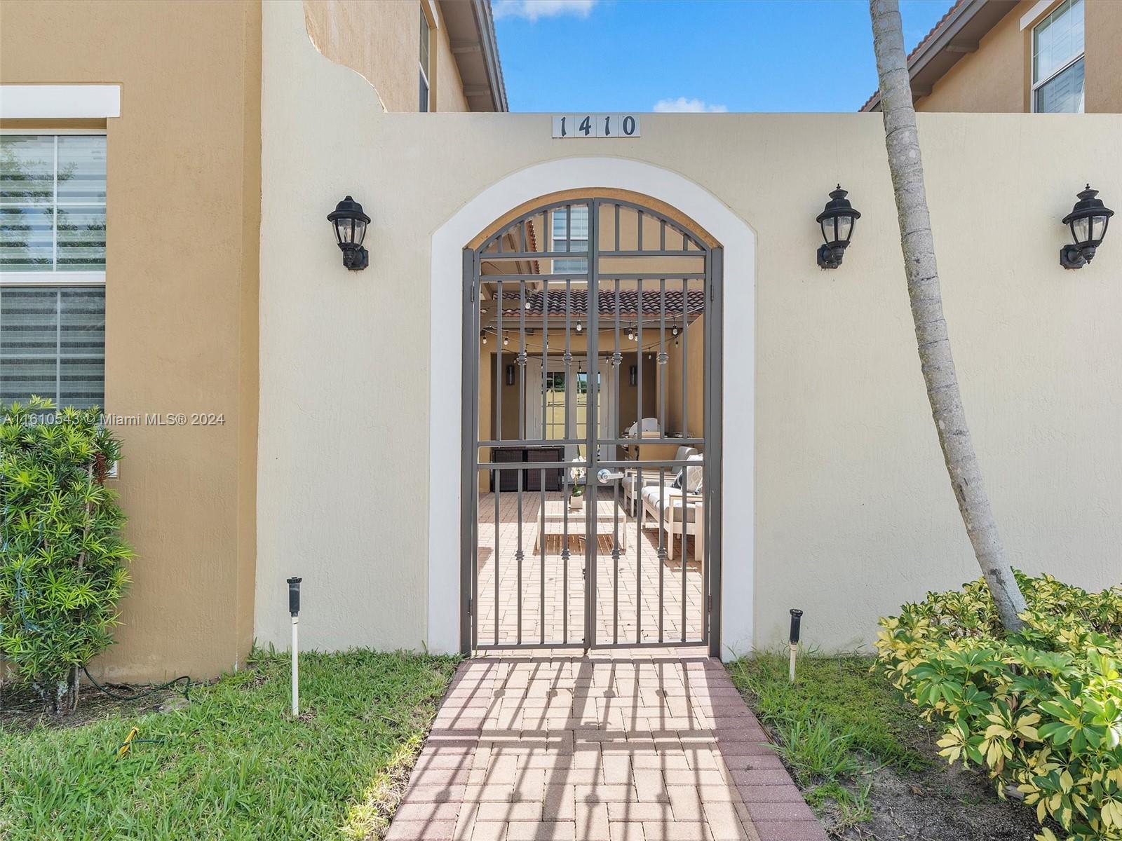 MEADOW PINES - Residential