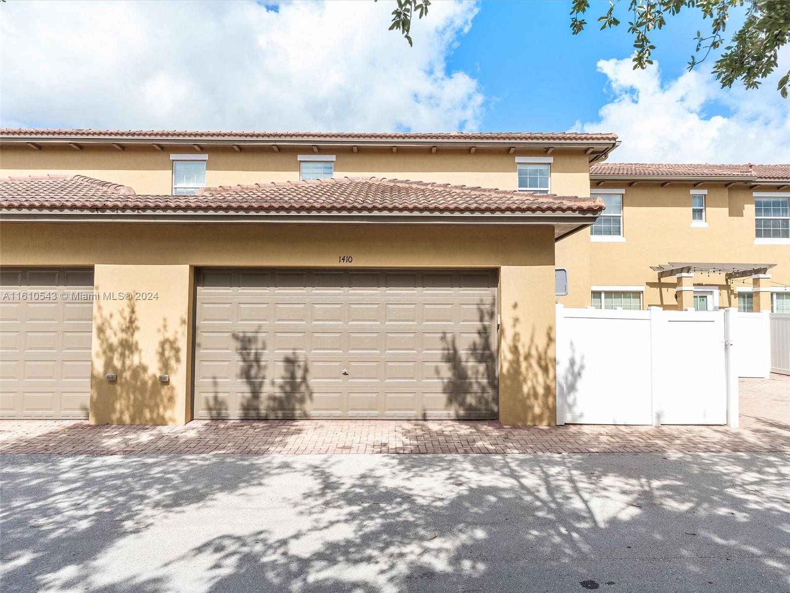 MEADOW PINES - Residential