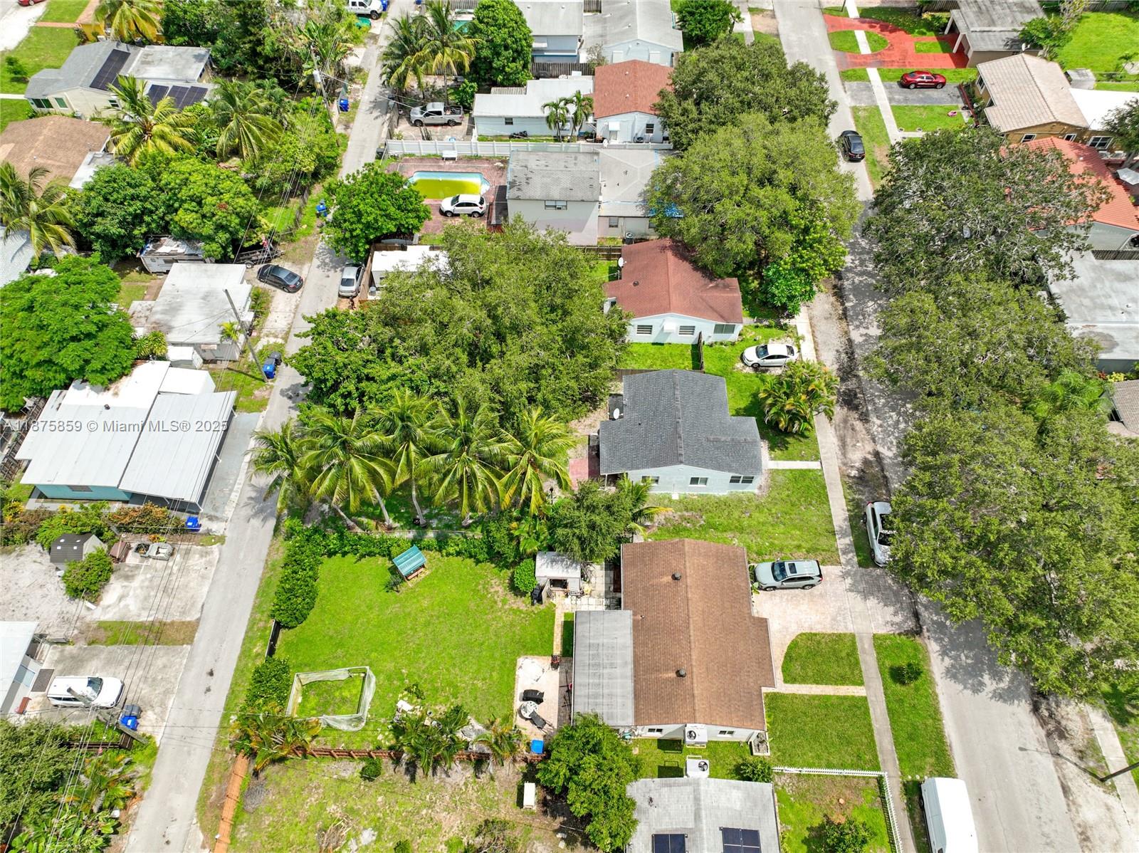 HOLLYWOOD PARK - Residential