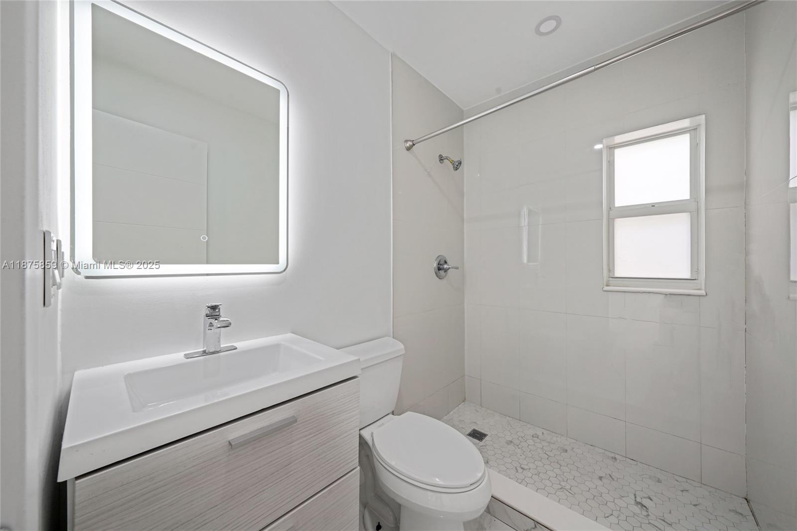 HOLLYWOOD PARK - Residential