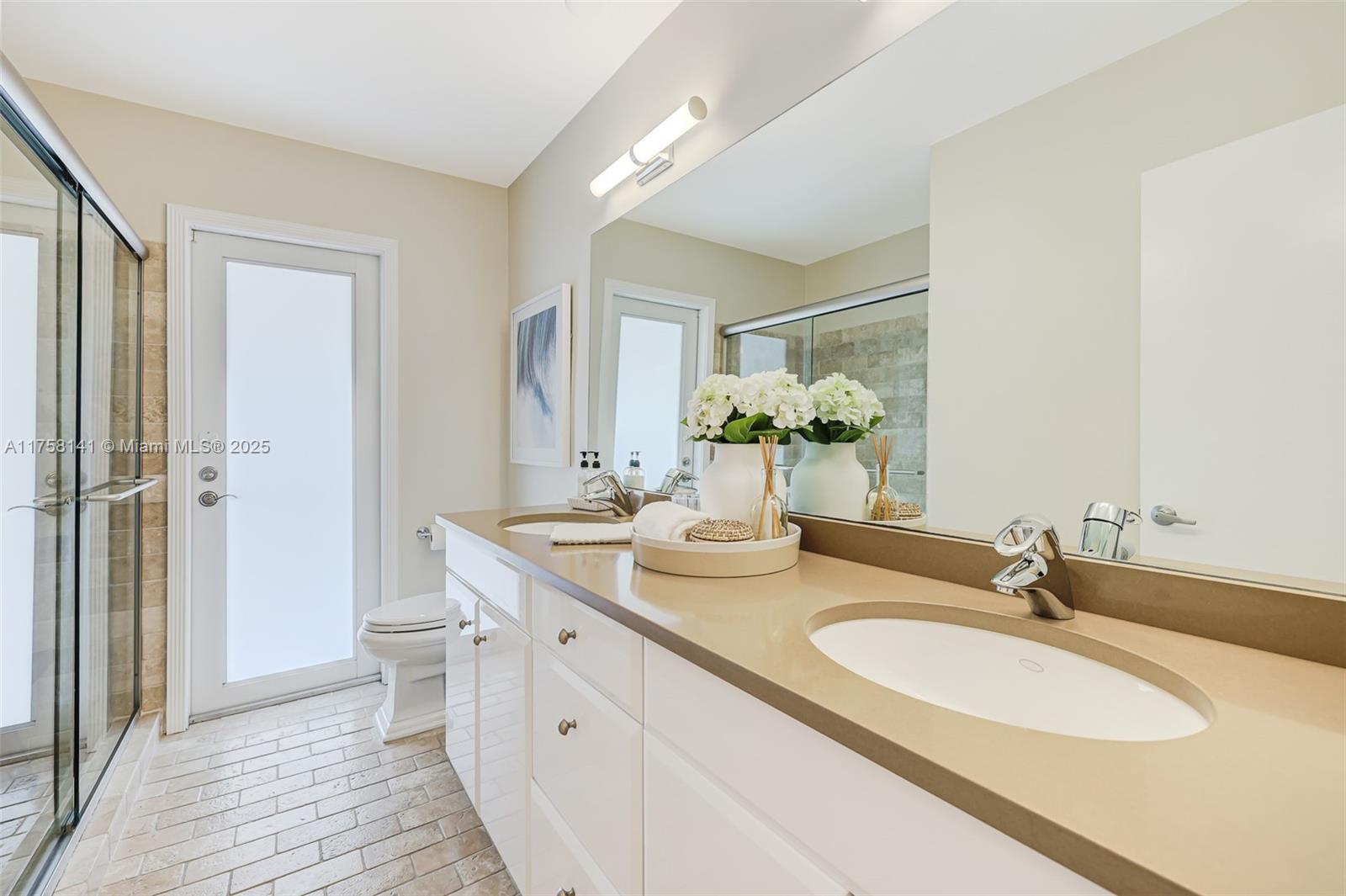 KENDALL PARK ESTATES 2ND - Residential