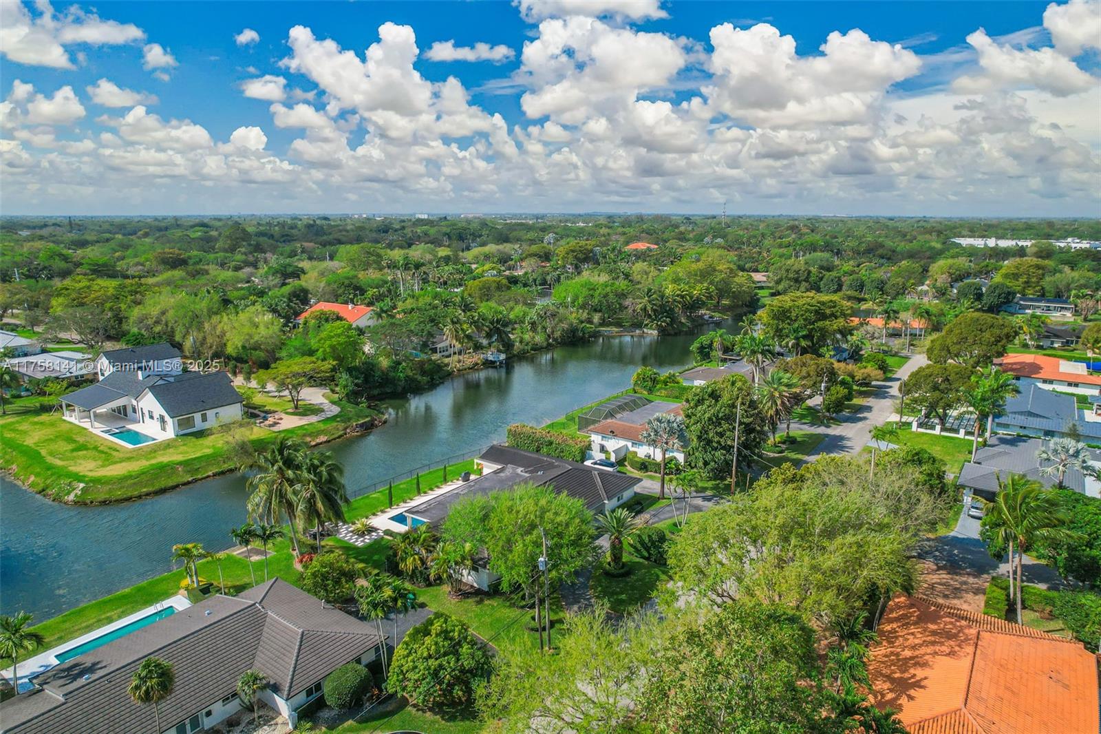 KENDALL PARK ESTATES 2ND - Residential