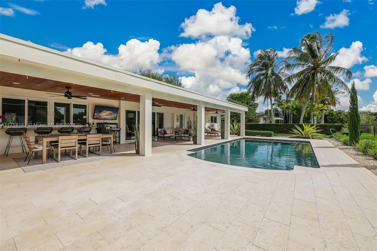 KENDALL PARK ESTATES 2ND - Residential