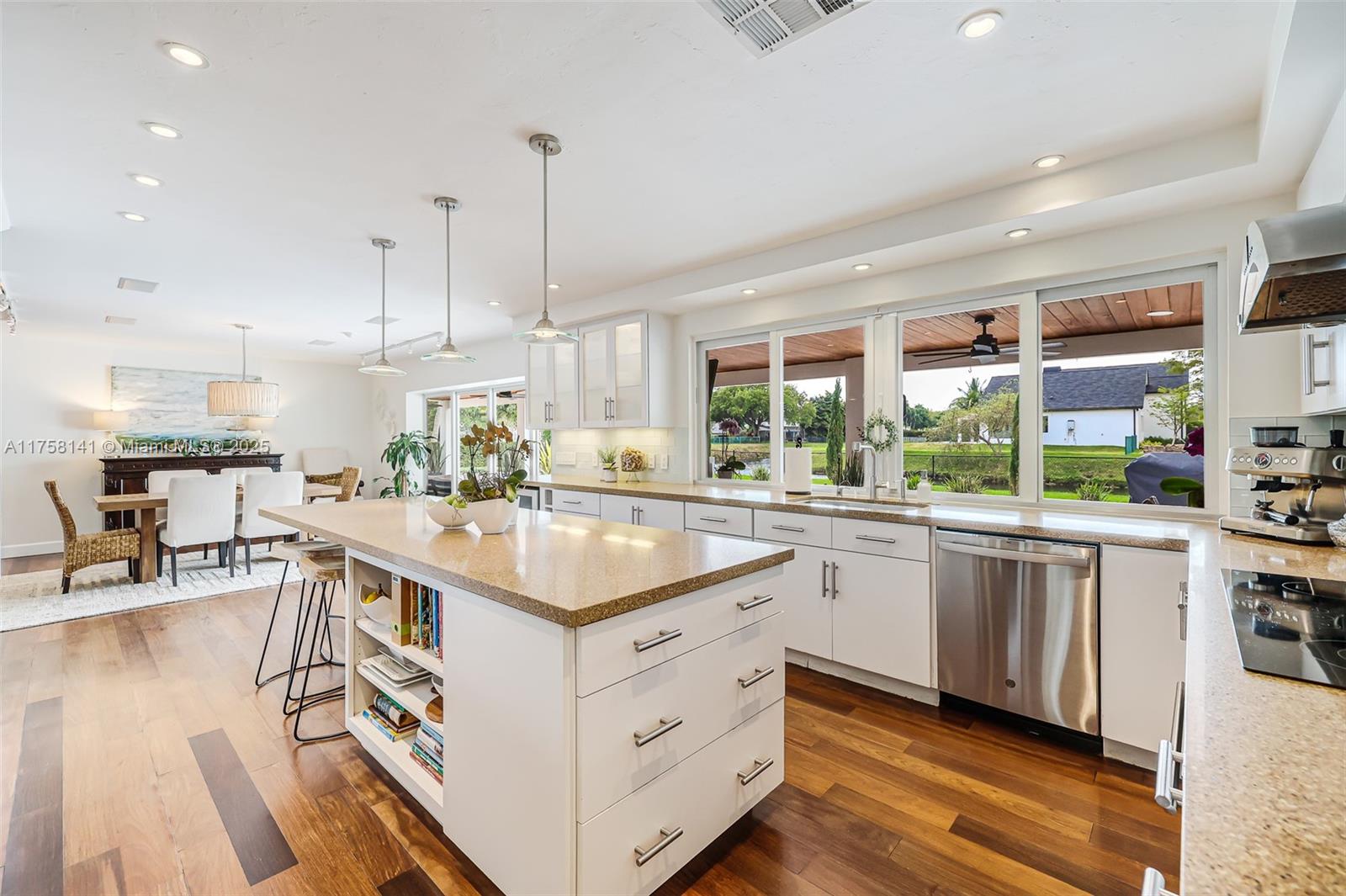 KENDALL PARK ESTATES 2ND - Residential