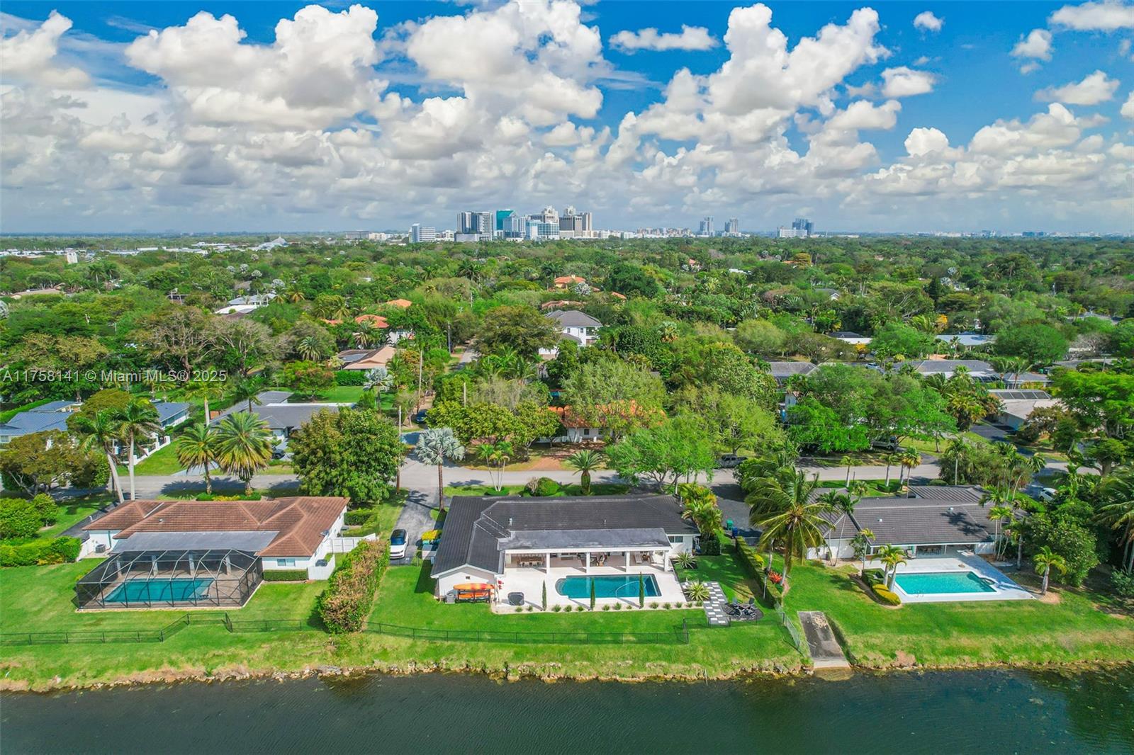 KENDALL PARK ESTATES 2ND - Residential