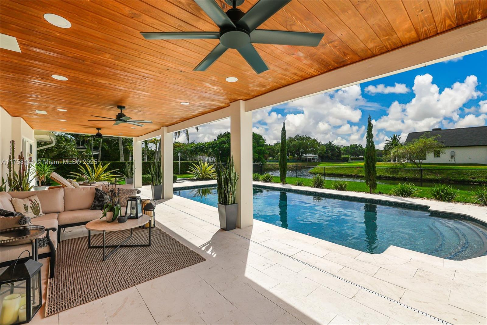 KENDALL PARK ESTATES 2ND - Residential