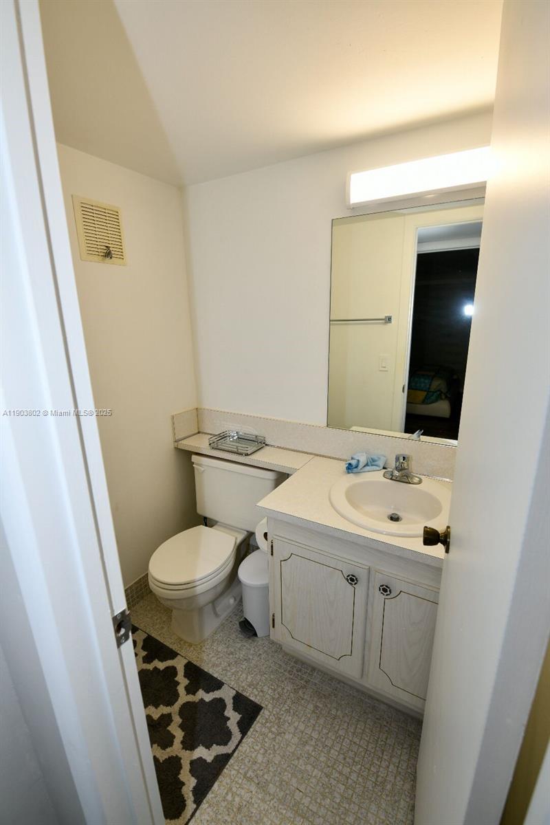 NEWPORT L CONDO - Residential