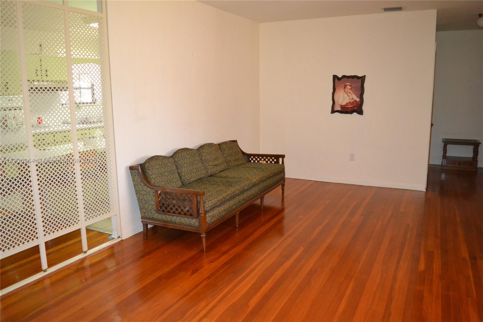 MIRACLE MANOR 4TH ADDN - Residential Lease