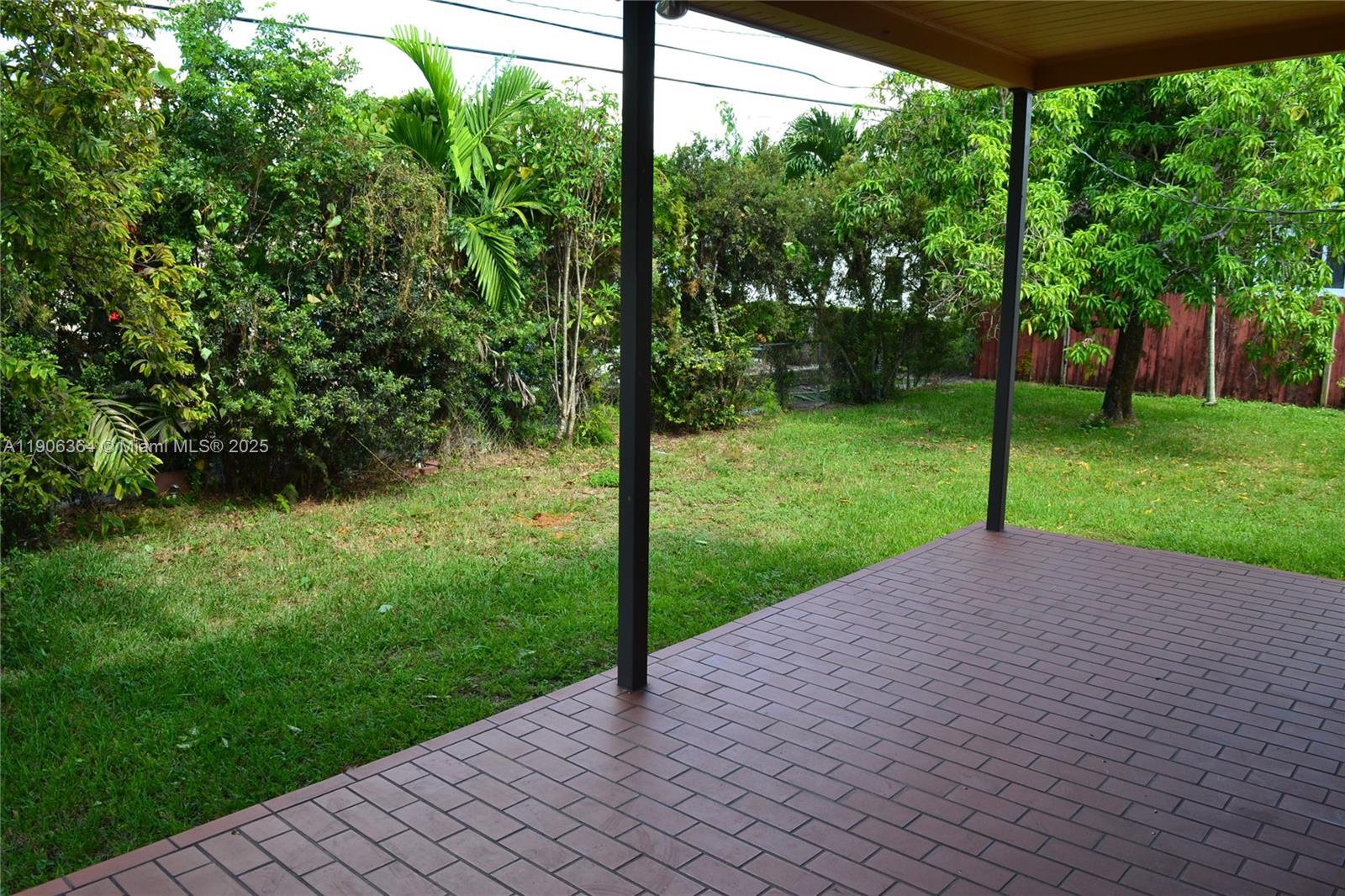 MIRACLE MANOR 4TH ADDN - Residential Lease