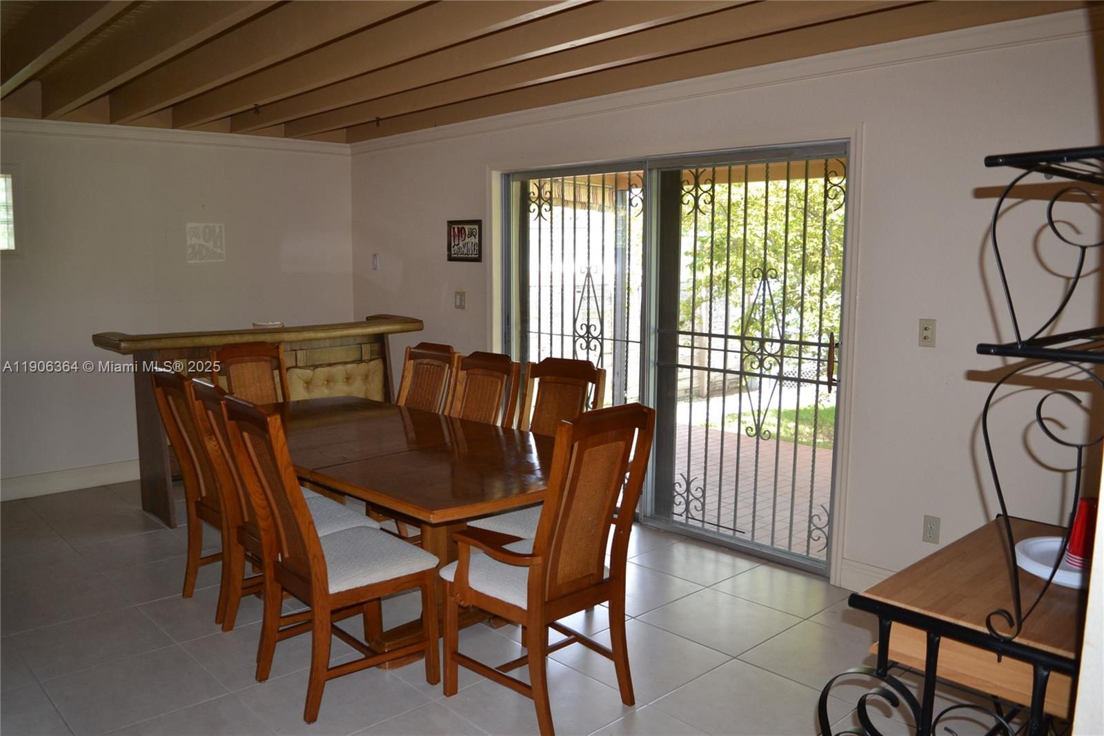 MIRACLE MANOR 4TH ADDN - Residential Lease