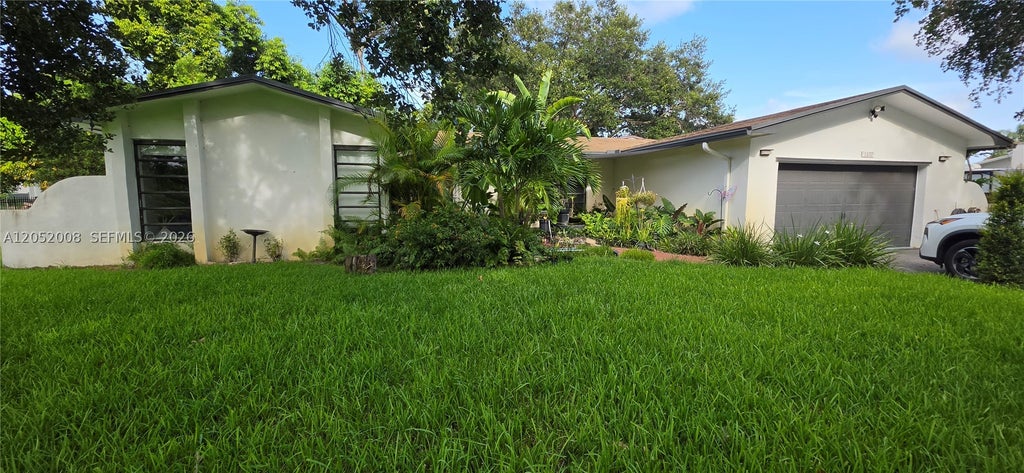 Photo of Davie, FL 33325 (MLS # A12052008)
