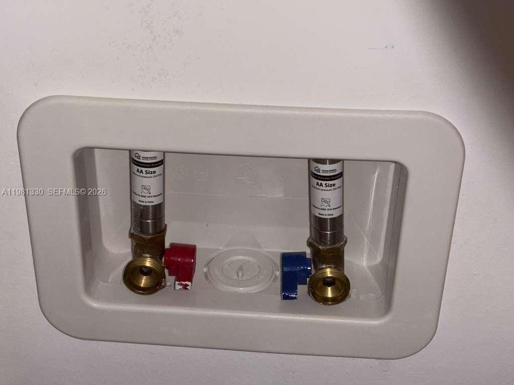 DOLPHIN CONDO - Residential