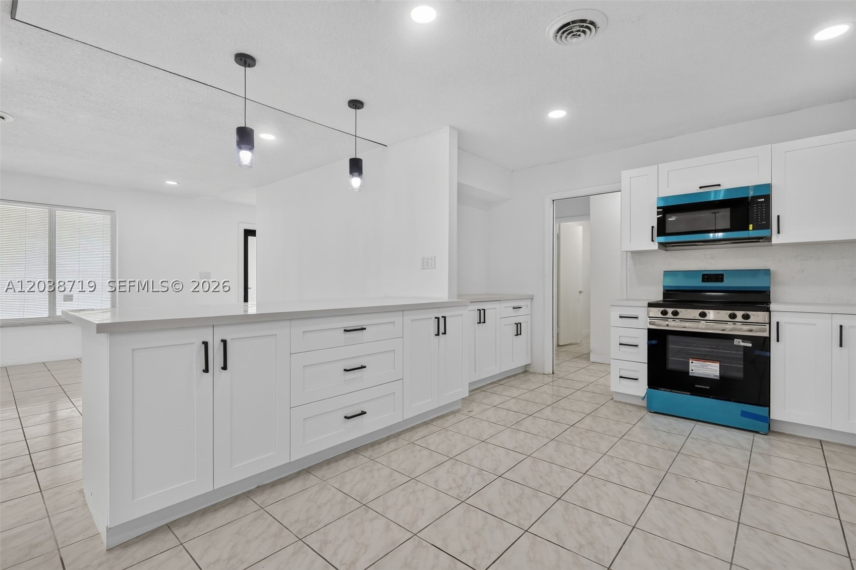 258 SW 8th St
