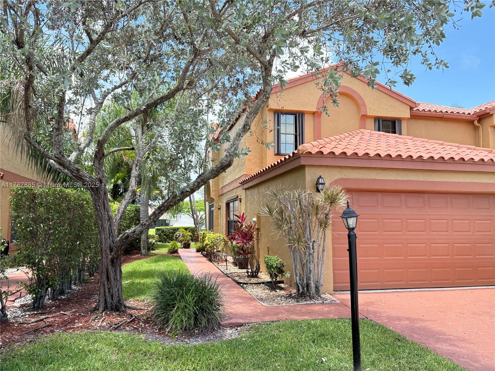 BOCA FONTANA TR E - Residential