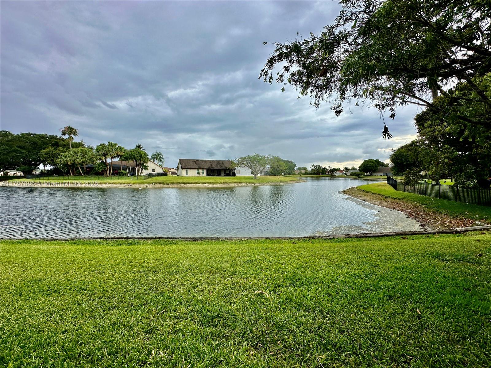 BOCA FONTANA TR E - Residential