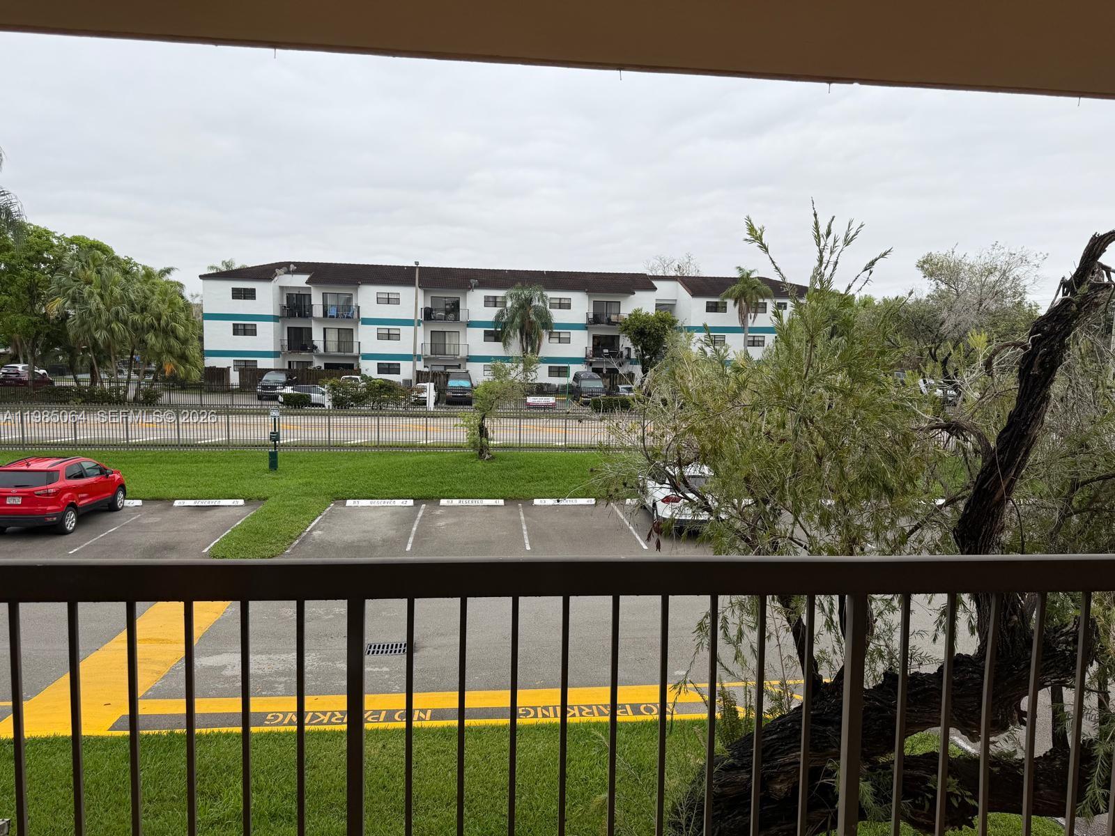 THE GARDENS OF KENDALL CO - Residential Lease