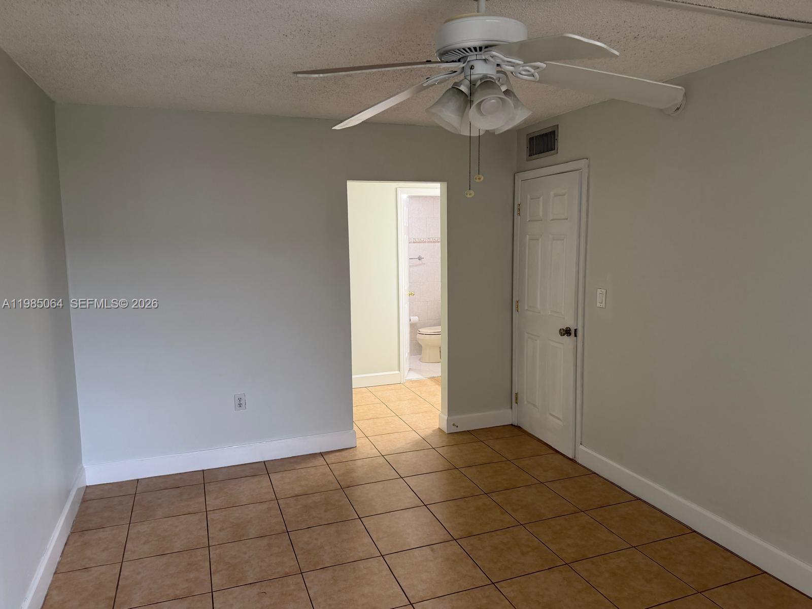 THE GARDENS OF KENDALL CO - Residential Lease