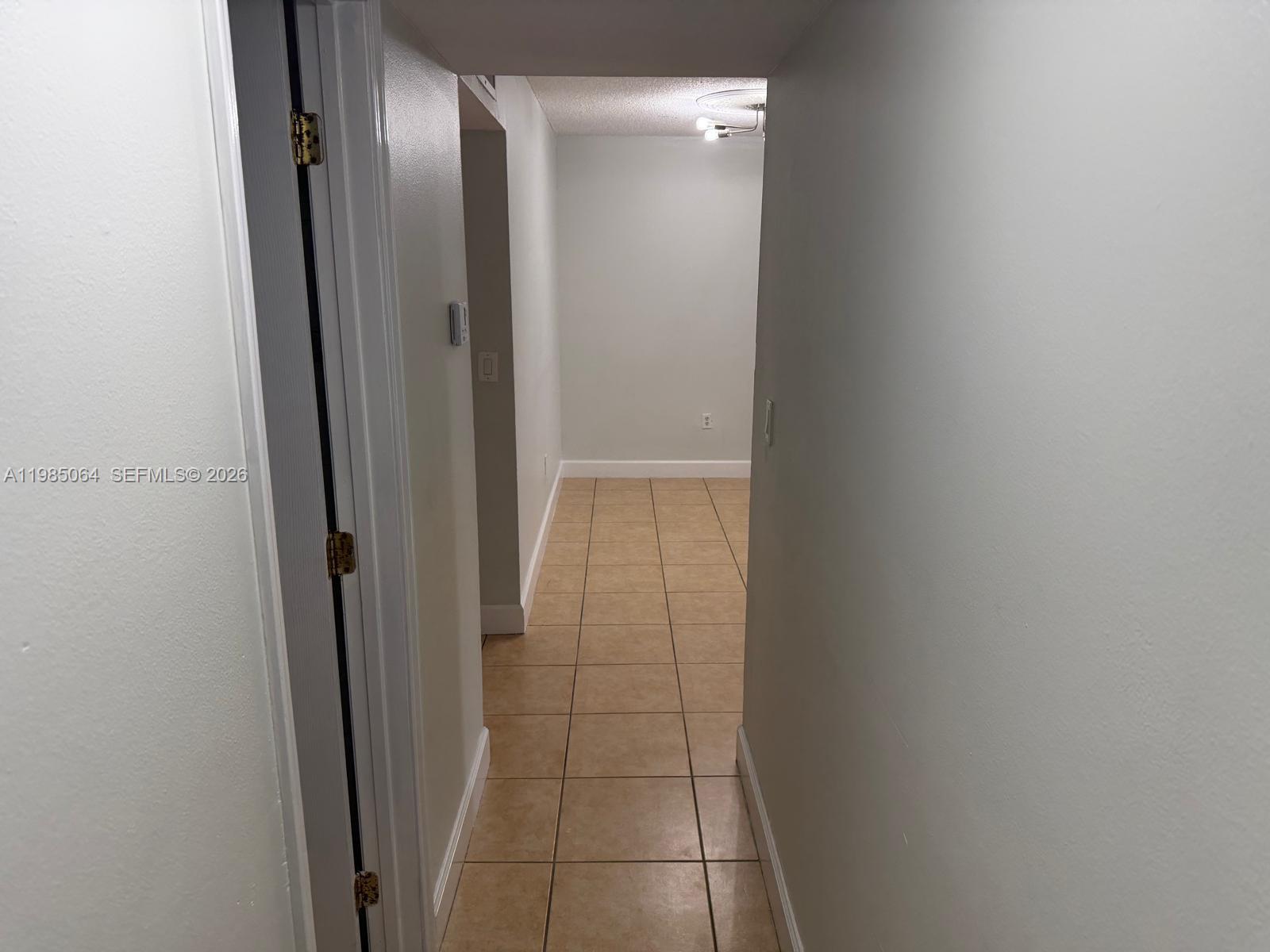 THE GARDENS OF KENDALL CO - Residential Lease