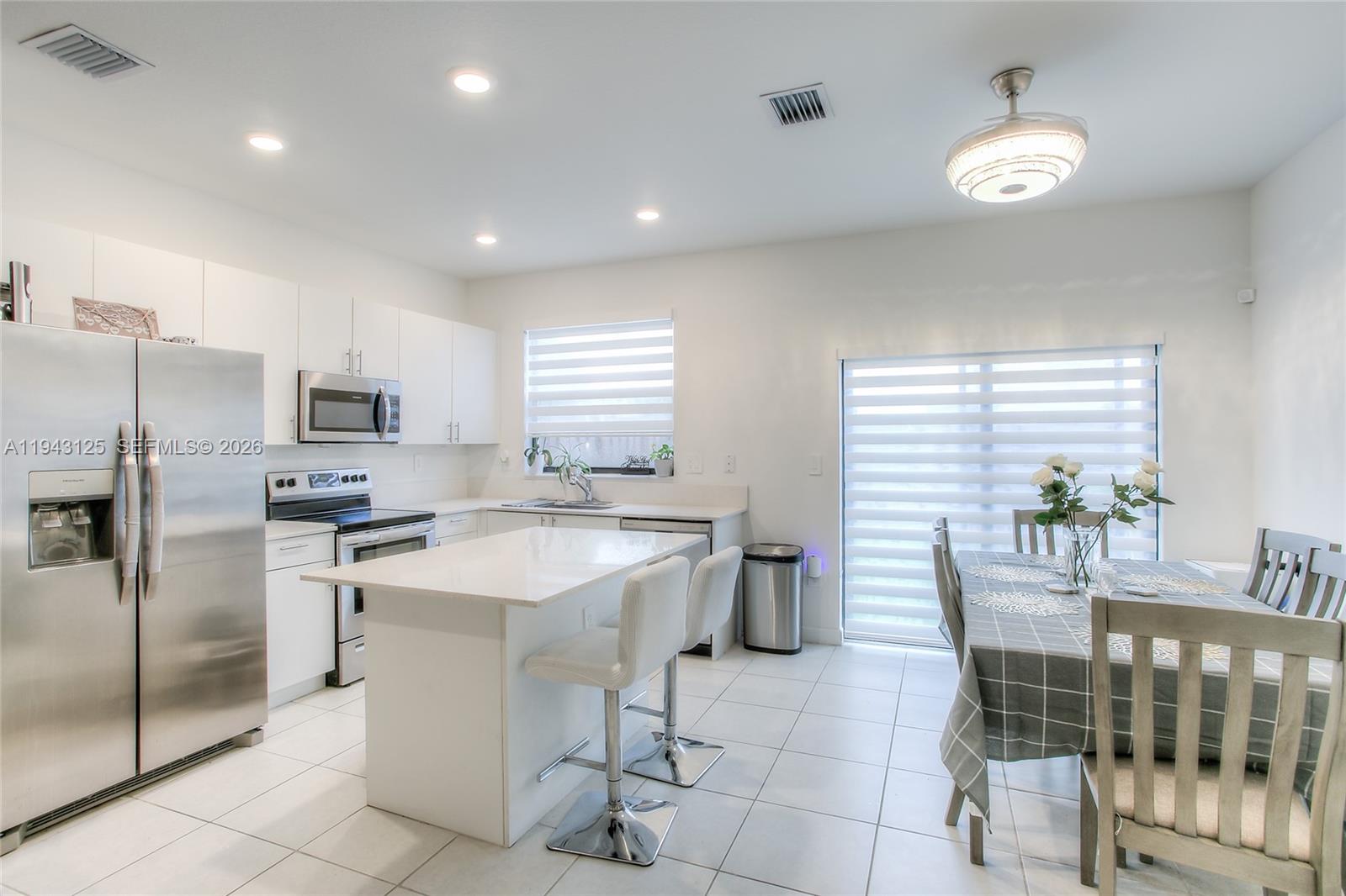 SILVER PALM RESIDENTIAL H - Residential