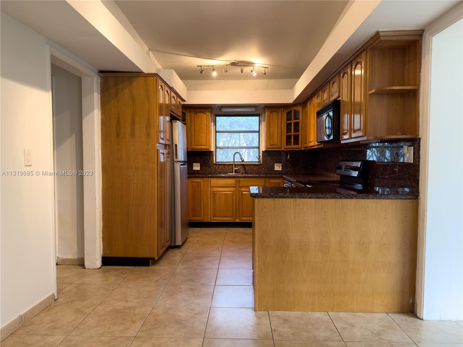 NORTH BAY ISLAND - Residential Lease